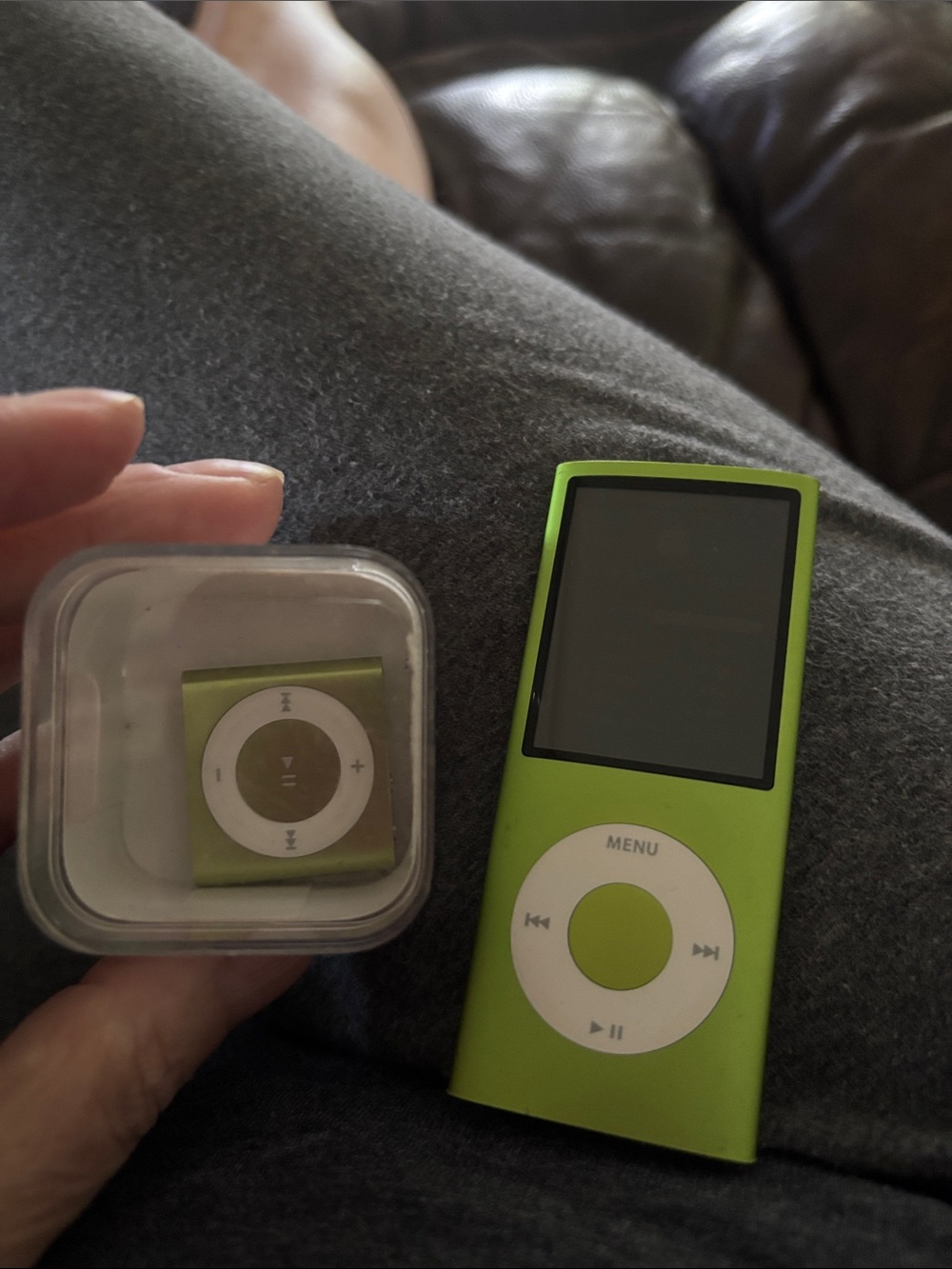I pod bundle Green Portable MP3 Players with Built-In Click Wheel see pics!!